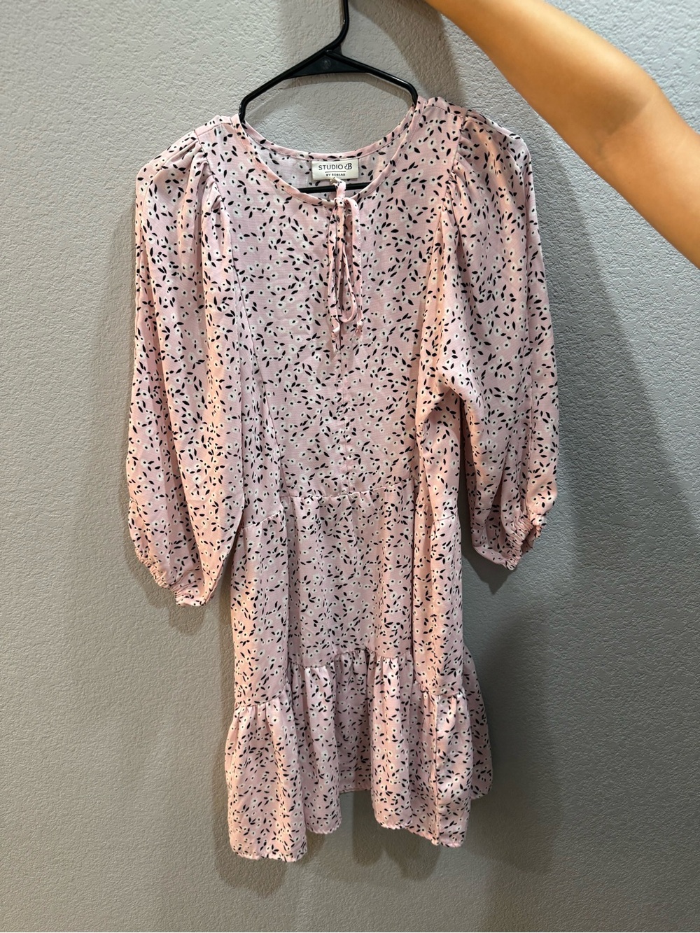 bobeau Light Blush Pink Speckled Tiered Long Sleeve Dress